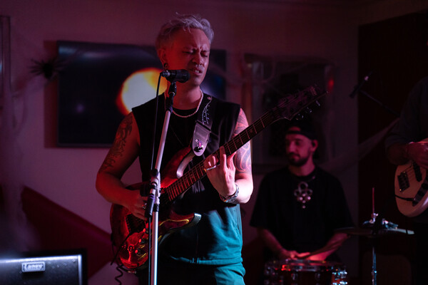 LIVE MUSIC - LIAM CLOUD