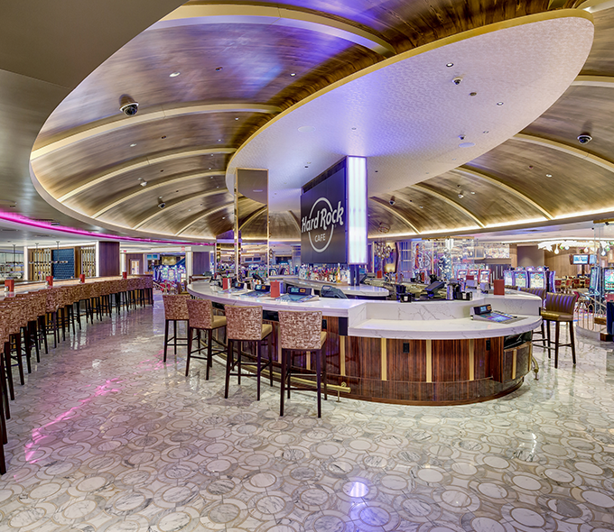 Center Bar
