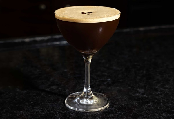 Cocktails at Council Oak Bar & Lounge