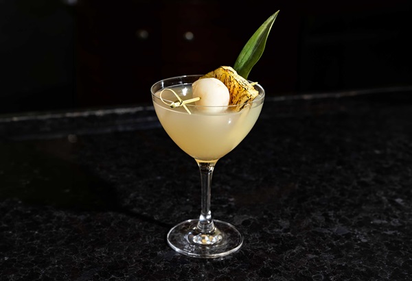 Cocktails at Council Oak Bar & Lounge