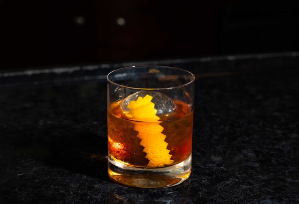 Cocktails at Council Oak Bar & Lounge