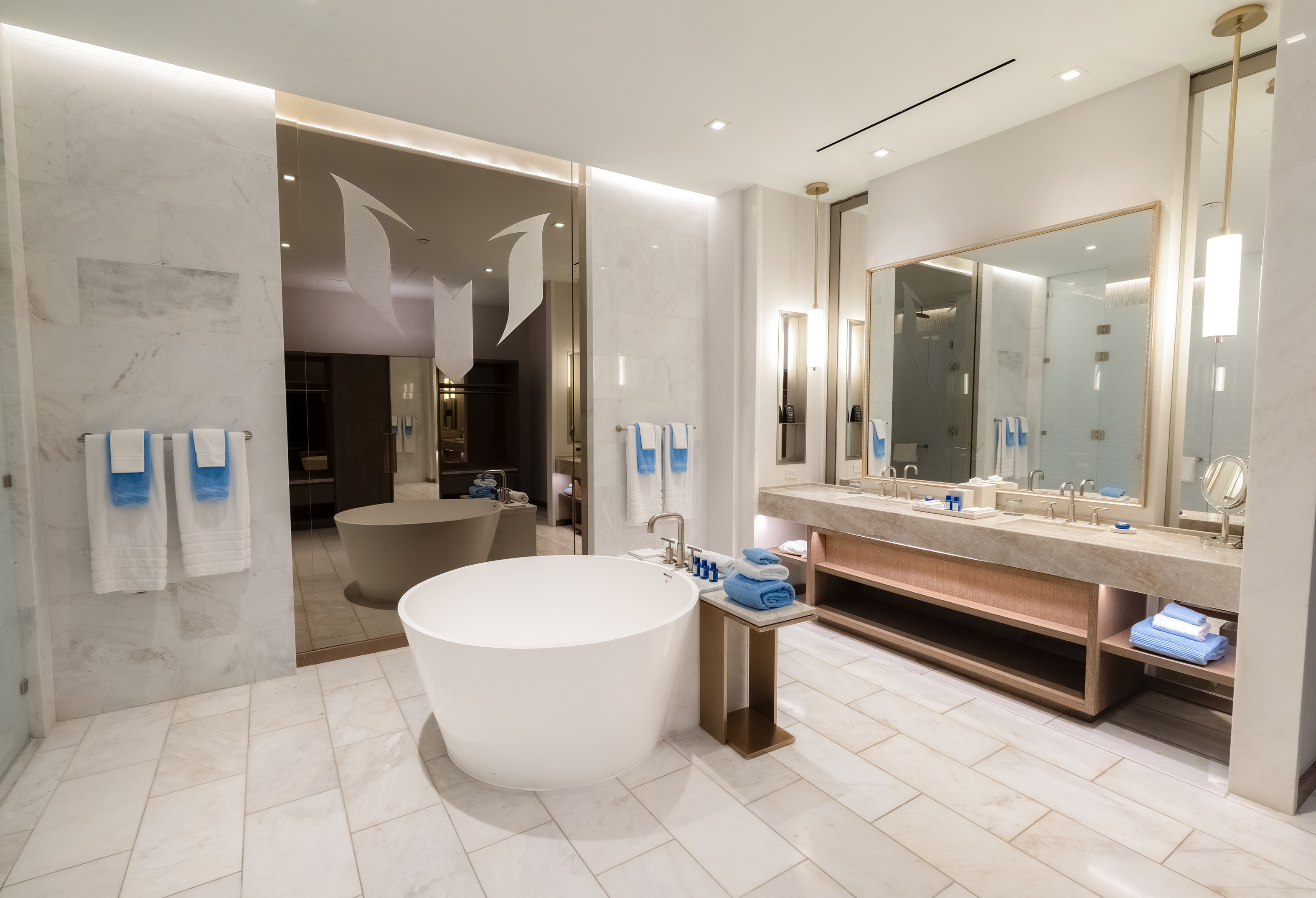 Messi Legendary Suite bathroom interior