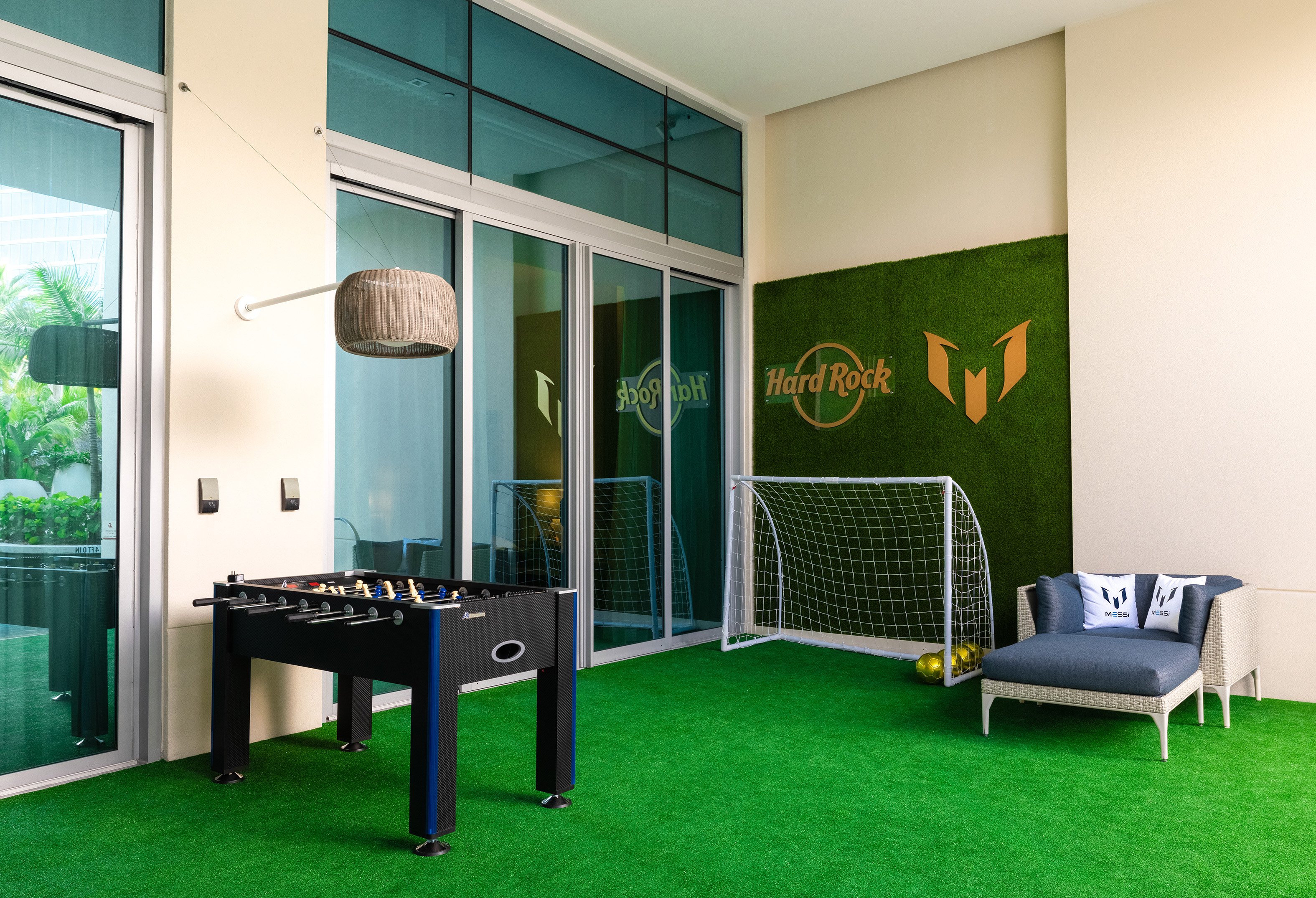 Messi Legendary Suite outdoor swim up patio
