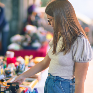 APRIL MARKET